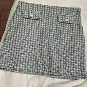 Much money size  M NWT skirt